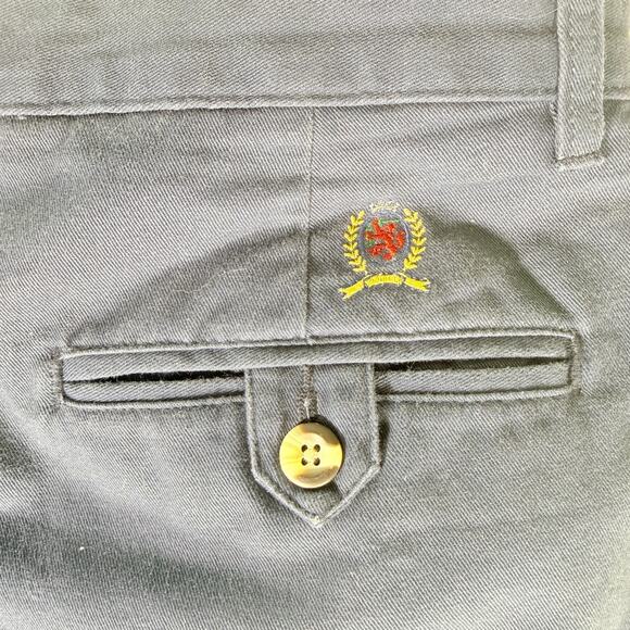 VTG Tommy Hilfiger Pants Mens 42x32 Blue Chino Pleated Embroidered Crest Classic - Picture 9 of 9
